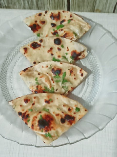 આટા તંદુરી રોટી (Atta Tandoori Roti Recipe In Gujarati) રેસીપી મુખ્ય ફોટો