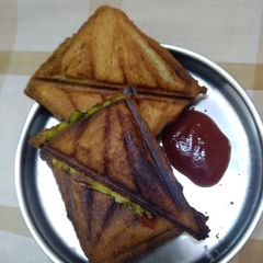 A picture of Spinach Corn Sandwiches.