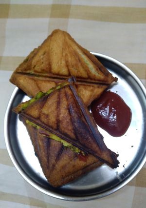 A picture of Spinach Corn Sandwiches.