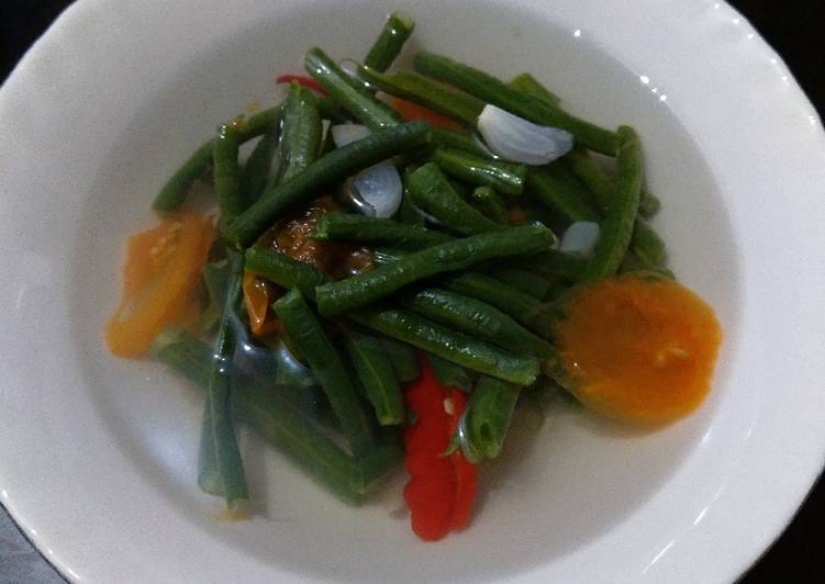 Sayur bening kacang panjang