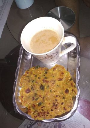 मेथी का थेपला (Methi na Thepla recipe in hindi) रेसिपी मुख्य फोटो