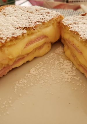 Una foto de Sándwich Montecristo