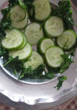 ગ્રીન સલાડ (Green Salad Recipe In Gujarati) રેસીપી મુખ્ય ફોટો