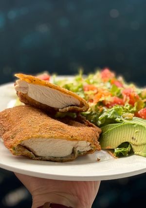 Una foto de Milanesas de suprema 🍗🍗