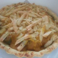 A picture of Chicken Pumpkin Pie.