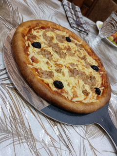 صورة لوصفة بيتزا بالتونة 🍕