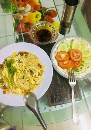 Hình của món Cơm chiên lạp xưởng.