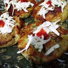 A picture of Aloo ka Cutlus.