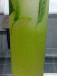 A picture of basil gin-ia.