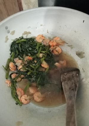 Foto resep Tumis kangkung bumbu lengkap dengan udang