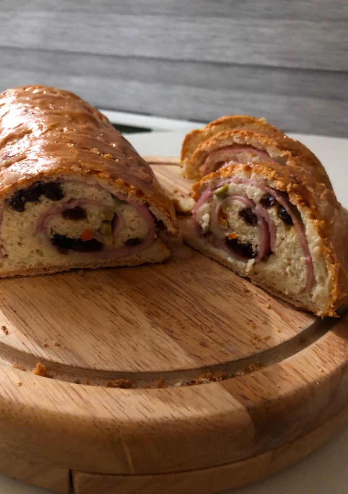Una foto de Pan de Jamón en panificadora