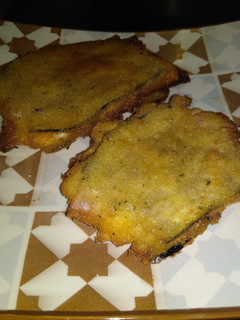 Una foto de Milanesas de berenjena rellenas