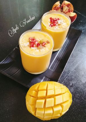 A picture of Mango Lassi 🥤🥤😋😋.