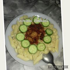 A picture of Macaroni with Fish stew.
