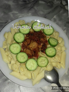 A picture of Macaroni with Fish stew.