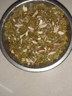 દુધીનો હલવો (Dudhi no Halwo Recipe In Gujarati) રેસીપી મુખ્ય ફોટો