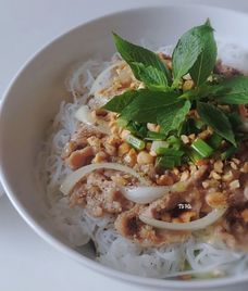 bún bò xào sả