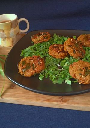 અચારી મસાલા વડા (Achari masala vada recipe in Gujarati) રેસીપી મુખ્ય ફોટો