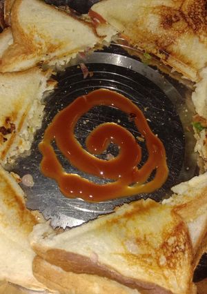 वेज सैंडविच (Veg sandwich recipe in Hindi) रेसिपी मुख्य फोटो
