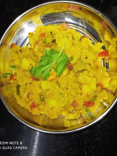 ઉપમા (Upma Recipe In Gujarati) રેસીપી મુખ્ય ફોટો
