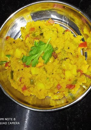 ઉપમા (Upma Recipe In Gujarati) રેસીપી મુખ્ય ફોટો