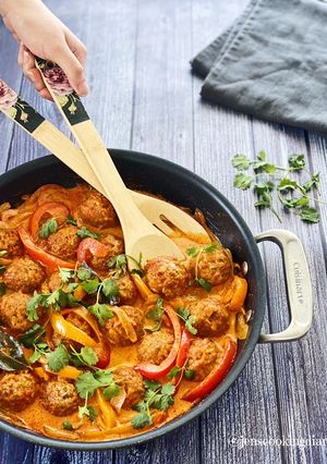 A picture of Turkey Meatballs in Thai Red Coconut Curry.