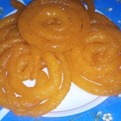 A picture of Rava Jalebi.