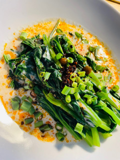 冷豆乳香麻擔擔拌小松菜 - 減醣料理. 快速上菜. 涼拌菜. 10分鐘上菜 的食譜成品照片