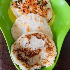 A picture of Poha Uttapam.