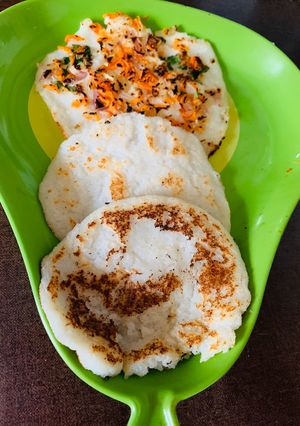 A picture of Poha Uttapam.