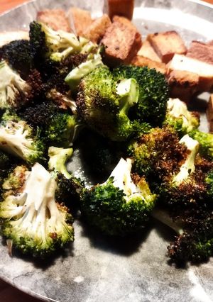 Une photo de Brocoli à l'air fryer