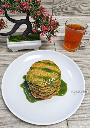Foto resep Pancake Pisang Creamy Matcha