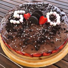 A picture of No-Bake Chocolate and Strawberry Cheesecake.