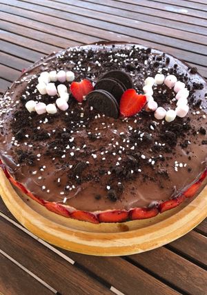 A picture of No-Bake Chocolate and Strawberry Cheesecake.