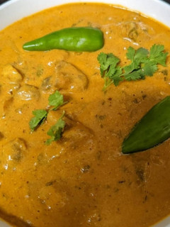 காளான் தேங்காய் பால் கிரேவி (Mushroom coconut milk gravy recipe in tamil) செய்முறை முக்கிய புகைப்படம்