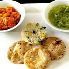 A picture of .Tricolor mini platter.