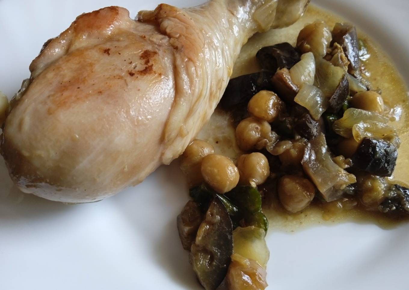 Pollo con avellanas