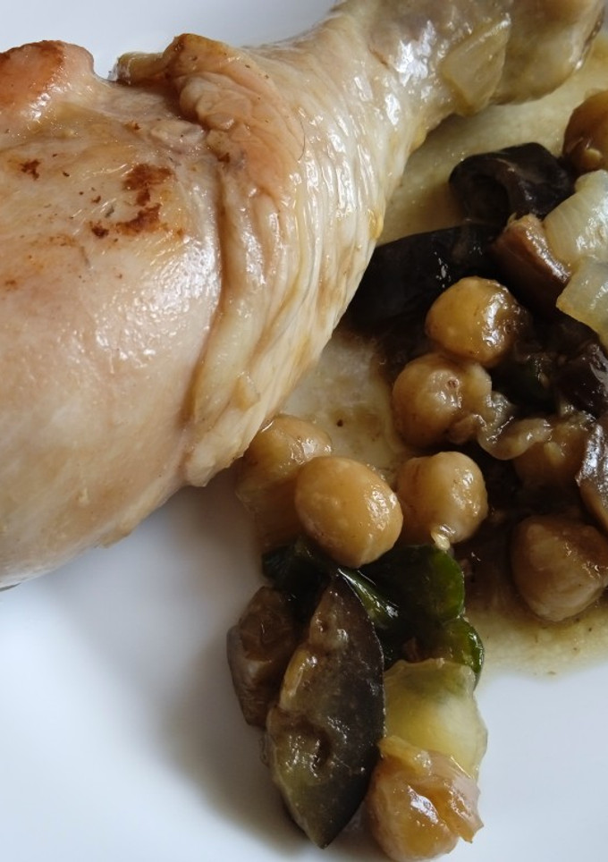 Una foto de Pollo con avellanas