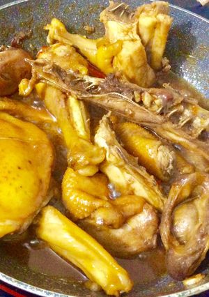 Hình của món Gà Rim Mắm Nhỉ.