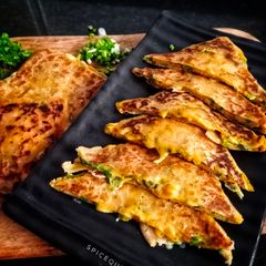 A picture of Cheesy Garlic Pockets.