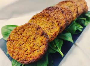 Foto di Mini burger di tofu, zucca e semi di canapa