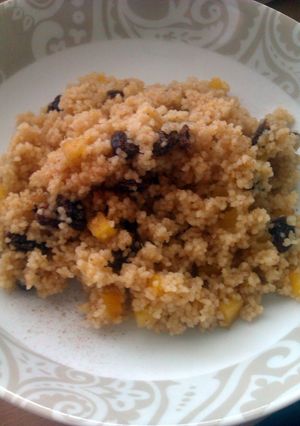 A picture of Vickys Apple & Cinnamon Breakfast Couscous, GF DF EF SF NF.