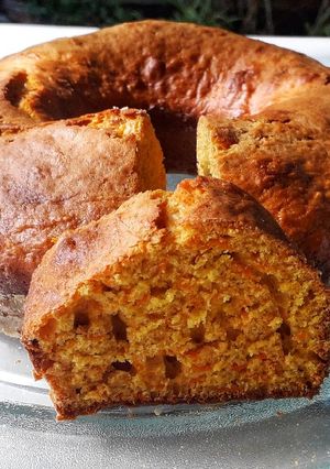 Una foto de Torta de zanahoria y naranja