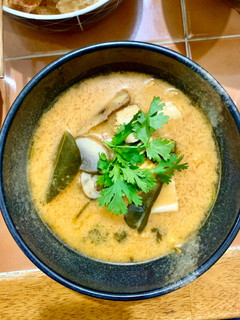 A picture of Chicken and Seafood Tom Yum.
