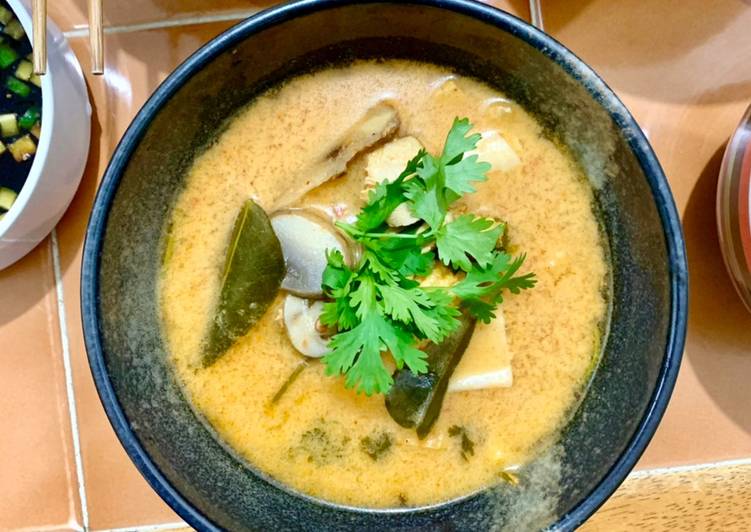 Recipe of Any-night-of-the-week Chicken and Seafood Tom Yum