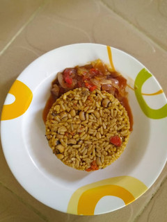 A picture of Rice & Beans Jollof.