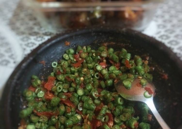 Sambal pencok (kencok)