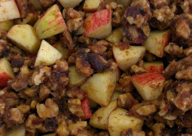Recipe of Speedy Cinnamon Walnut Apple Treats