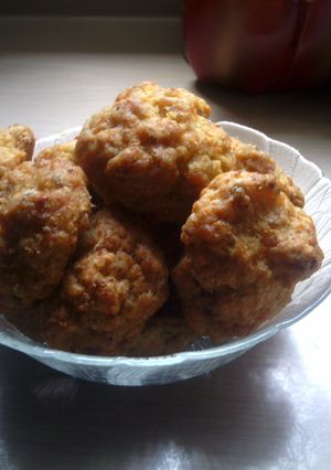 A picture of Kari's sausage balls.