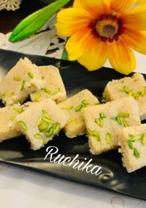 A picture of Vrat ki coconut burfi.
